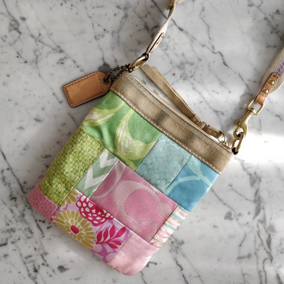 ๐RARE๐ COACH Quilted Patchwork Crossbody - Picture 6 of 7